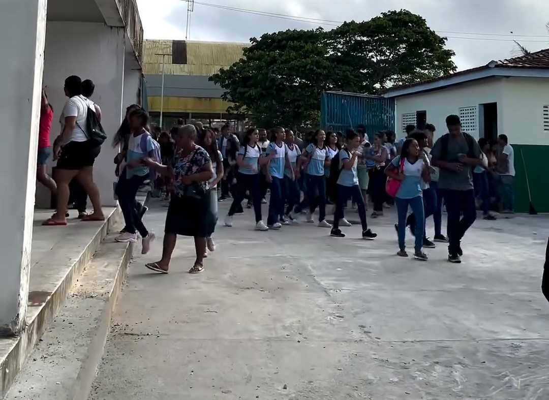 Camacã: Alunos retornam as aulas com escolas reformadas